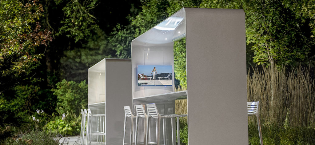Landscape Forms’ Go Outdoor Table Landscape Forms’ Go Outdoor Table