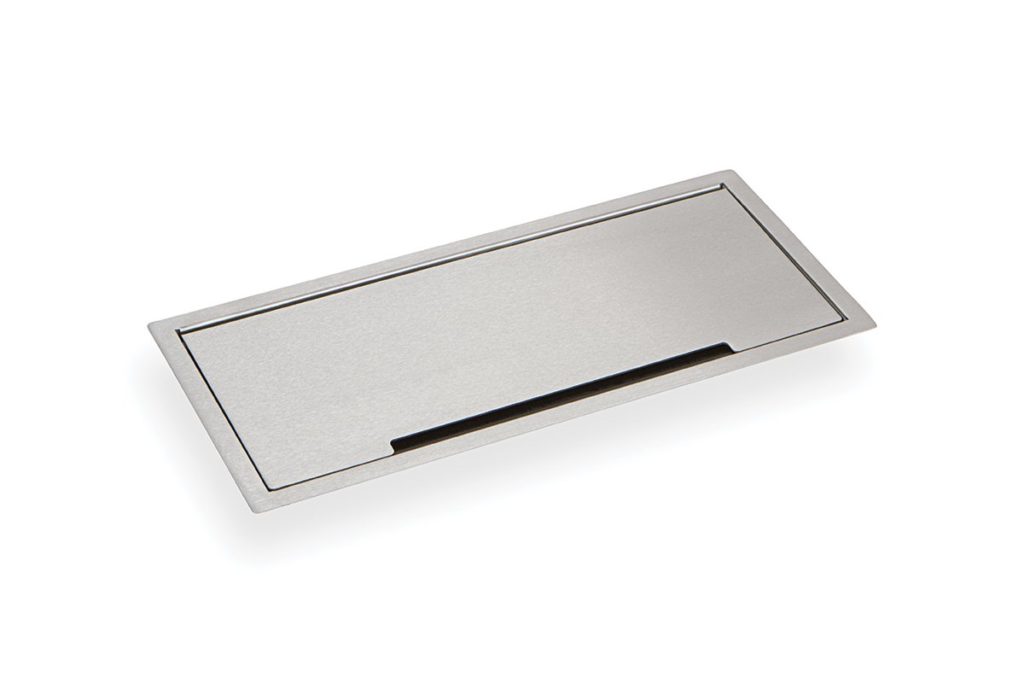 Mockett PCS91/USB Recessed Power Grommet Silver with lid closed