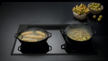 The Seamless Sintesi total black Cooktop