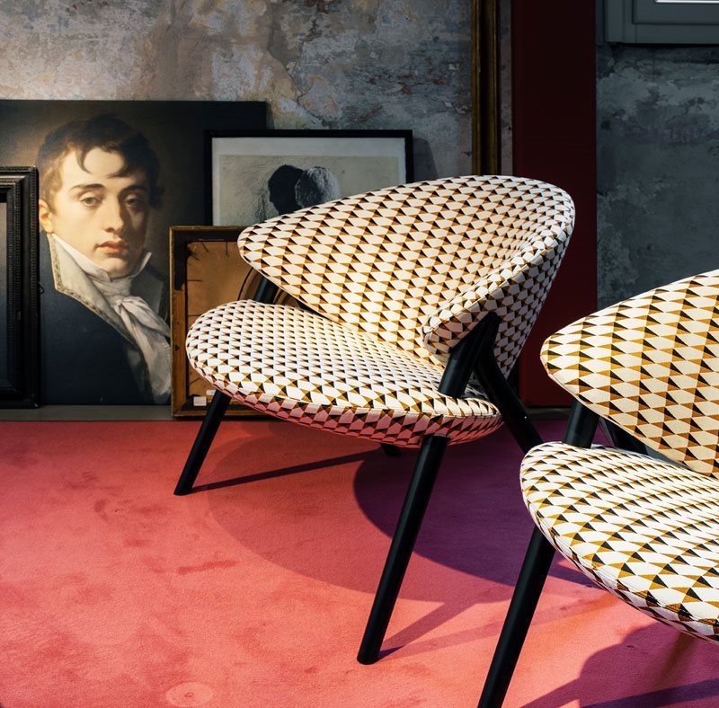 Zanotta’s Oliva Chair Offers Sculptural Harmony