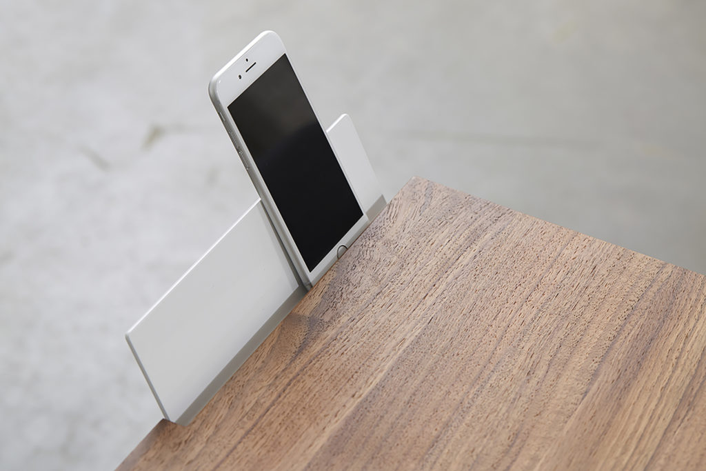 Hightower Kona Laptop Table detail of device cradle