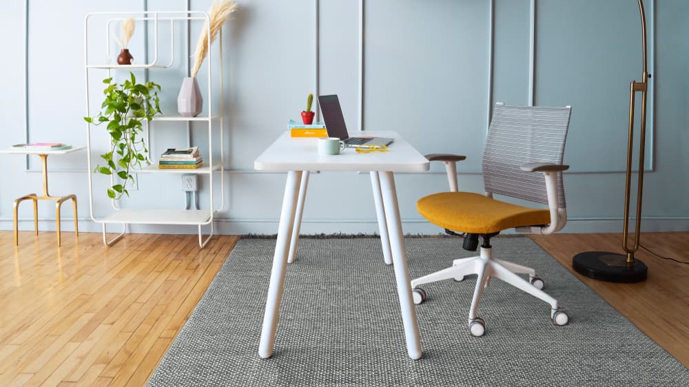 SitOnIt Reya Desk white on white with empty chair