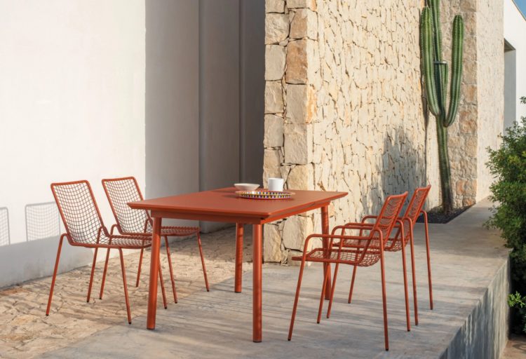 Emu Rio R50 red café chairs