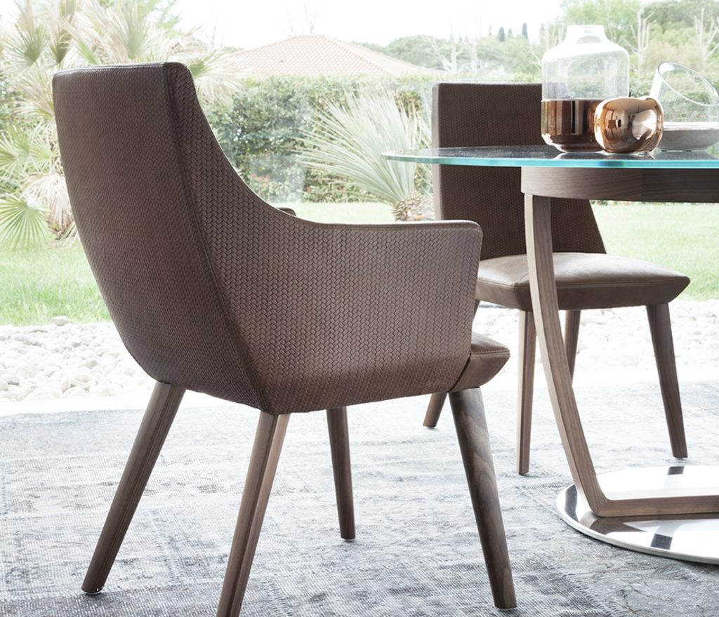 Beret by Sandler Seating back brown lounge chair with design