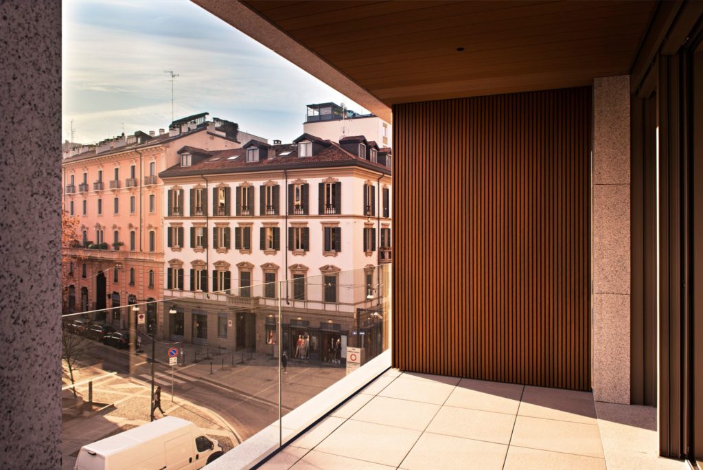 Twix by Déco on veranda in European city 