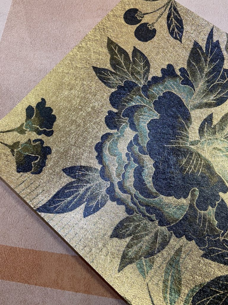 WallPepper Metallic blue and green flowers on gold