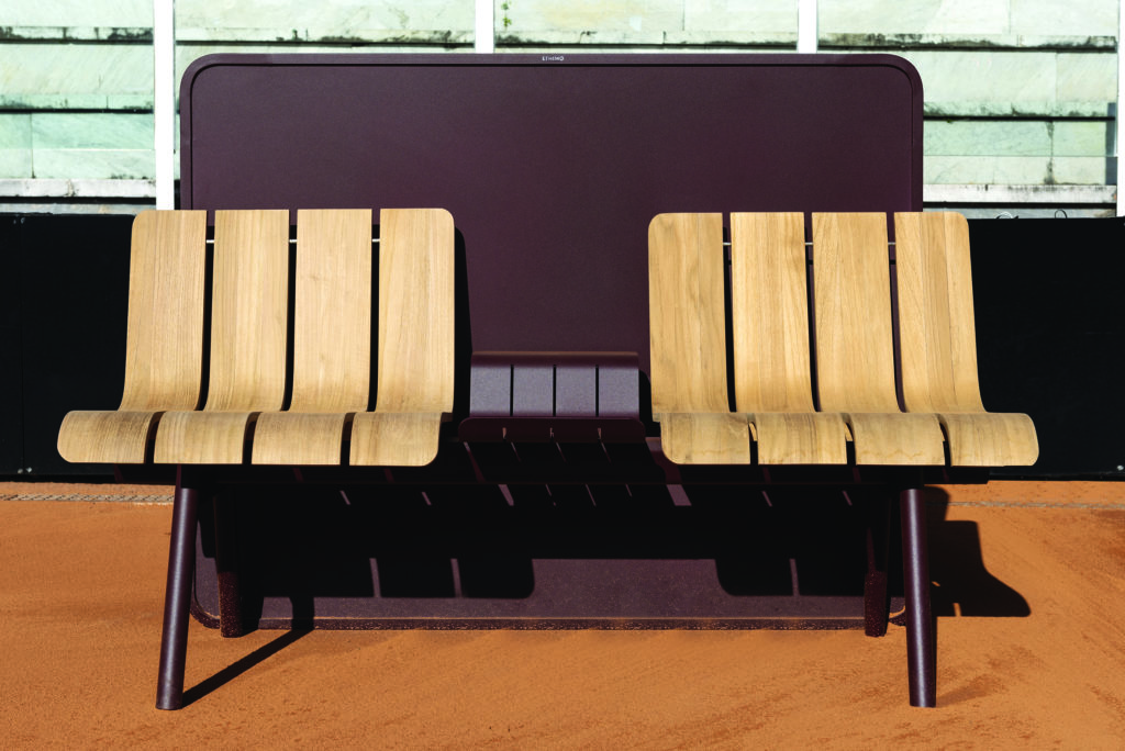 Ethimo Ace front view two seats with privacy panel