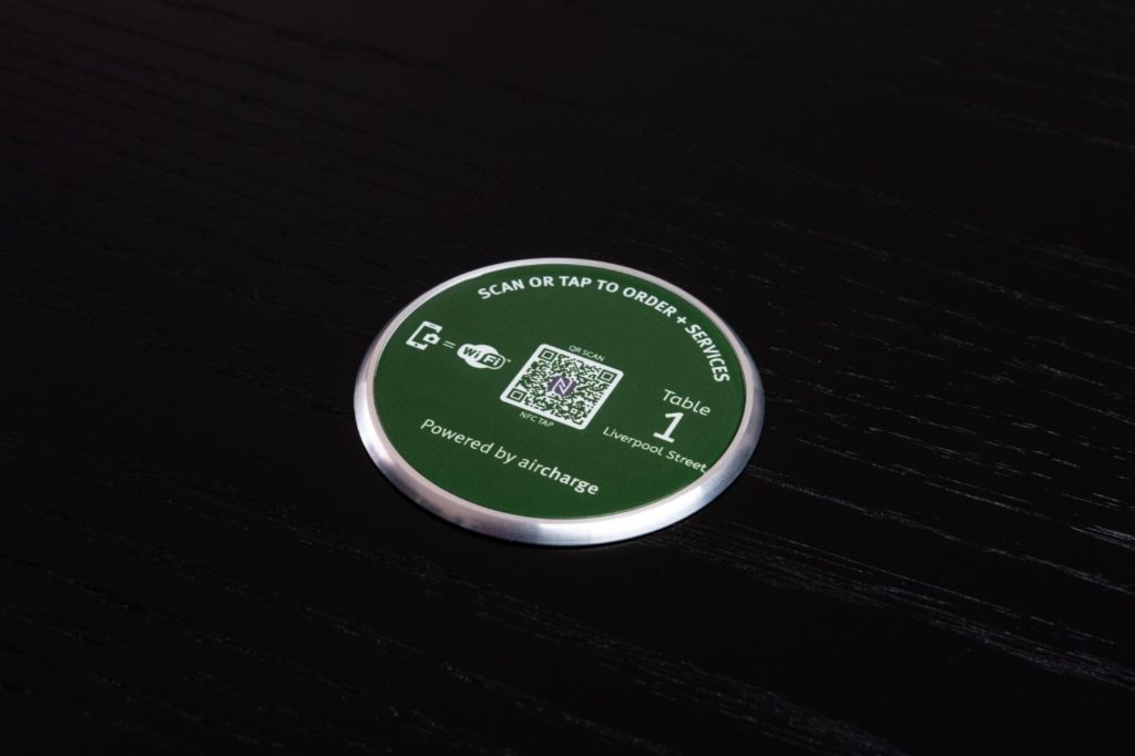 Aircharge+ Smart Digital Marker green on black surface