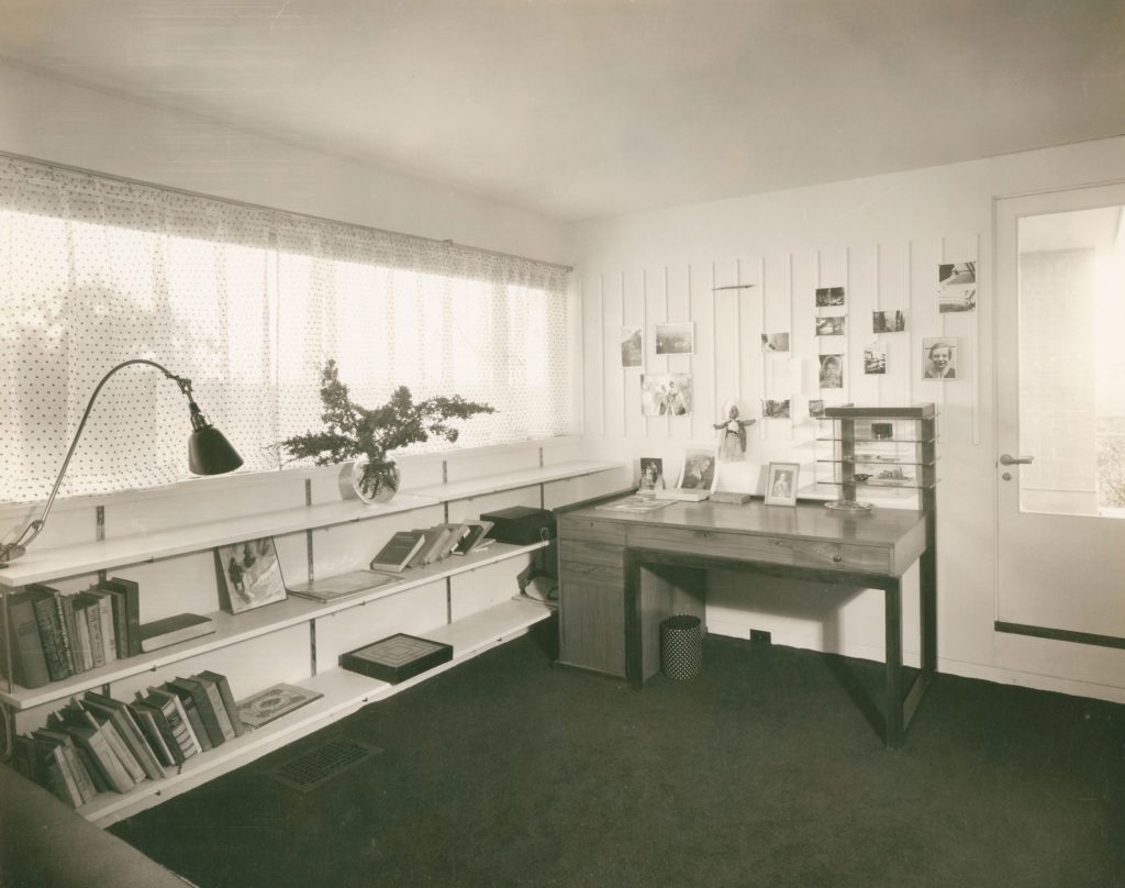 Midgard TYP 113 in child's room at Walter Gropius house
