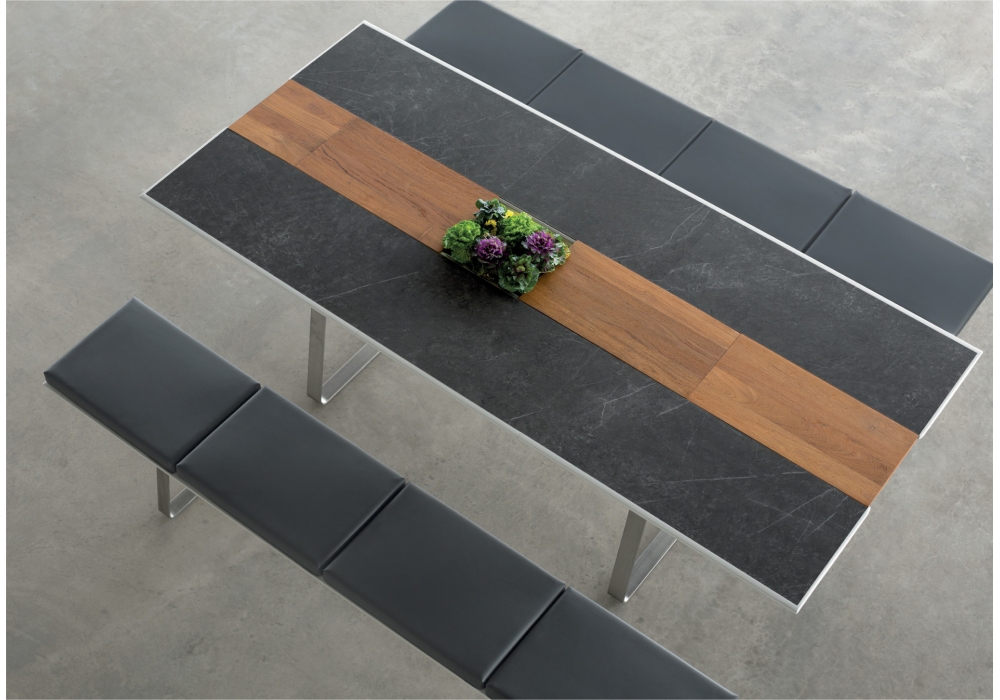Extrados table overhead view