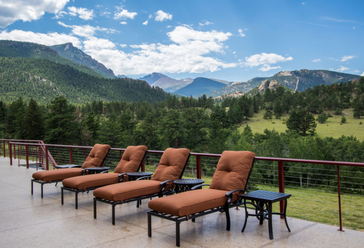 Feeney ColorEasy brickyard red railing on deck with mountain view