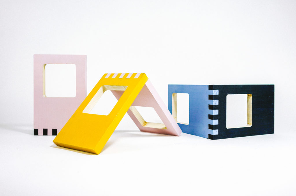 Launch Pad Plug Unplug Shelfie in different colors