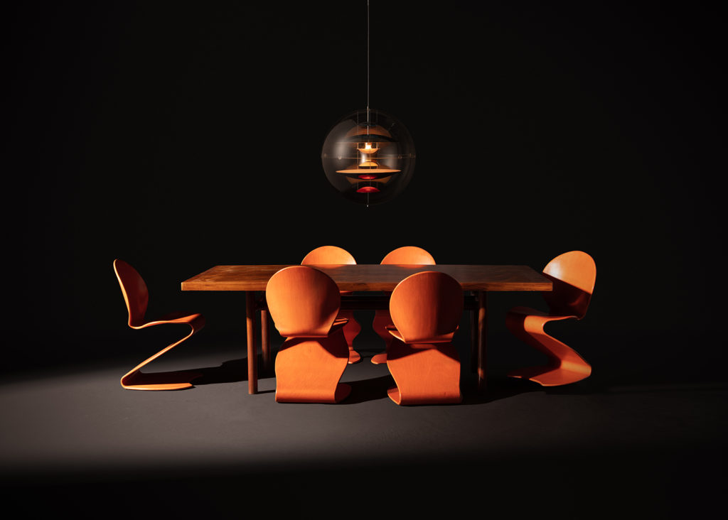 Panton S chairs and pendant