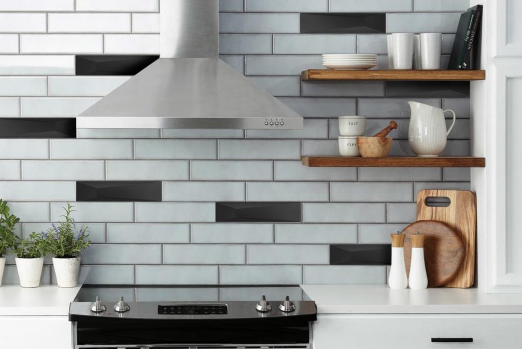 Laguna Tecstone horizontal black and white tile in kitchen