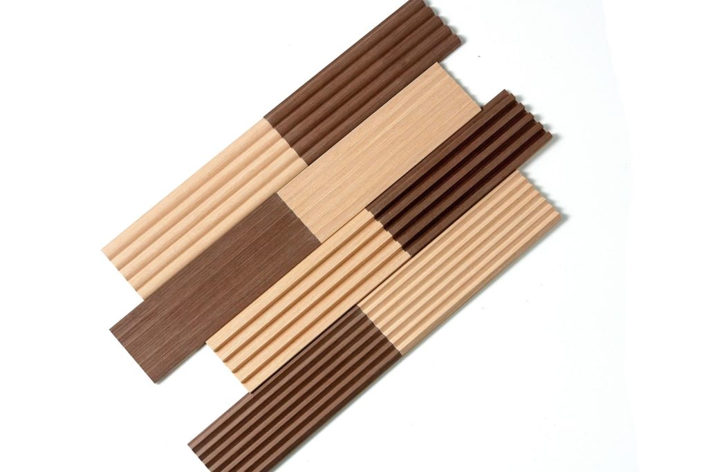 OctoTerra Linea samples of different profiles in both finishes