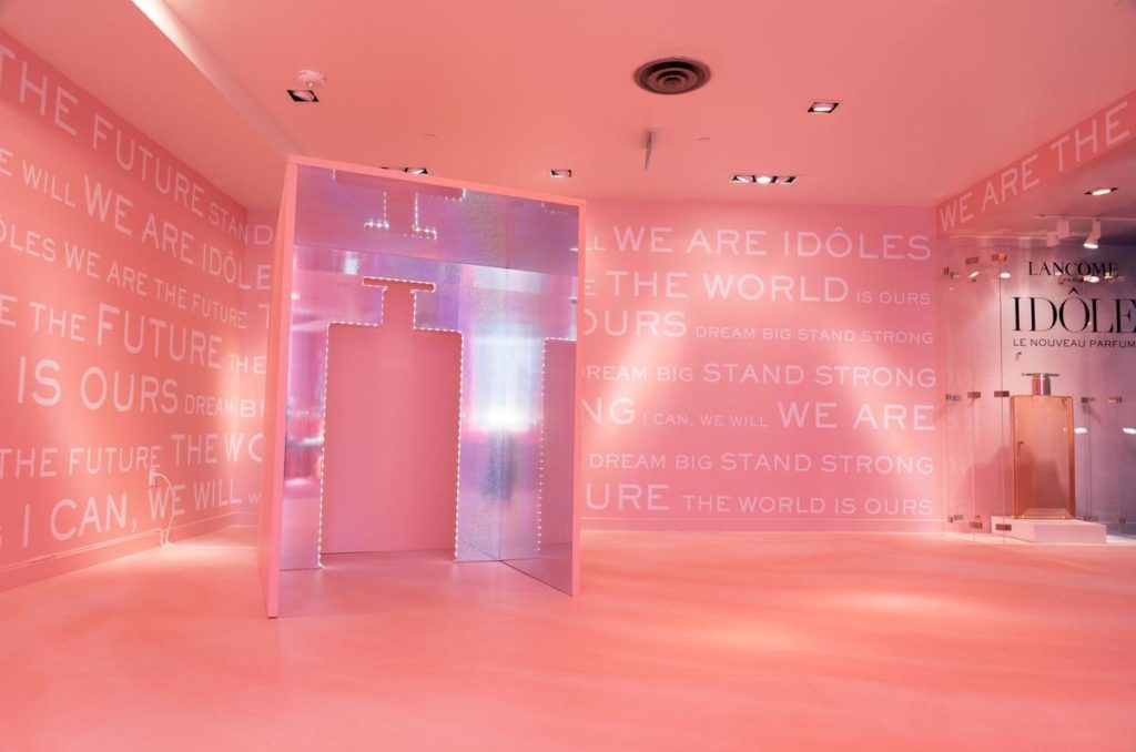 L'Oréal Toronto pink walls with positive messages