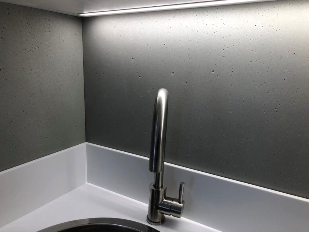 Backsplash made o fcemento non cemento