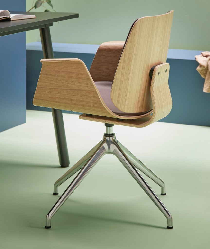 Klasik wood swivel base with arms close-up view