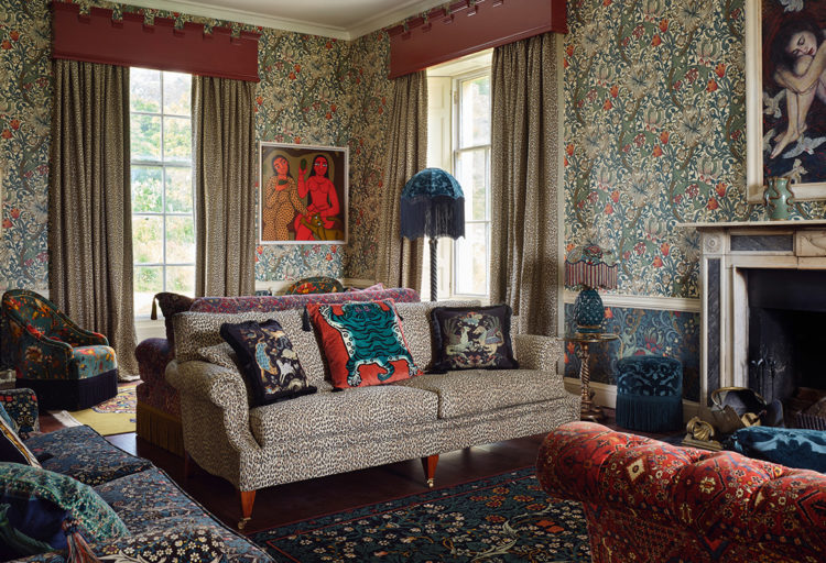 Interior of Quercus lodge