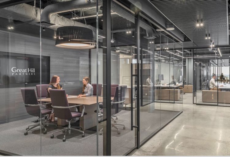 Mimo in design-forward office with glazed rooms