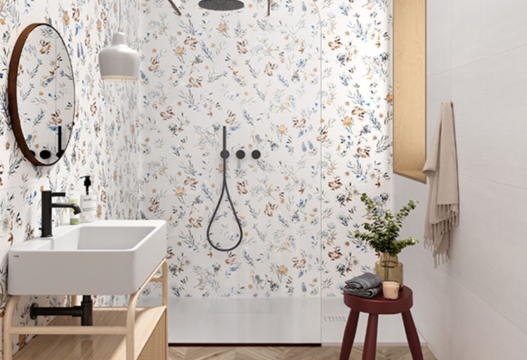 Mirabilia English garden tiles on shower wall