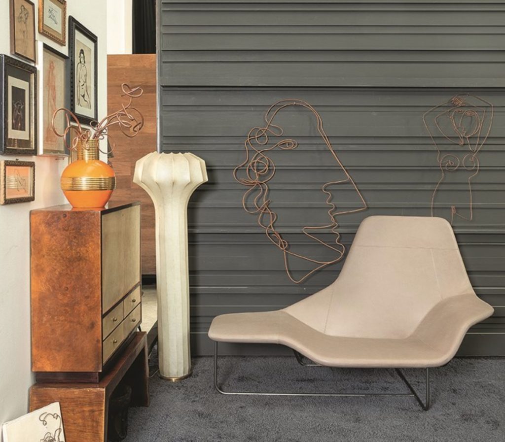 Lama lounge in beige in cool garage room