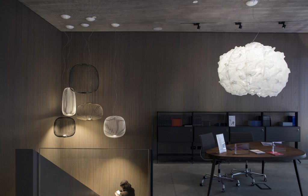 Suspend your Disbelief with Nuée