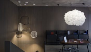 Suspend your Disbelief with Nuée
