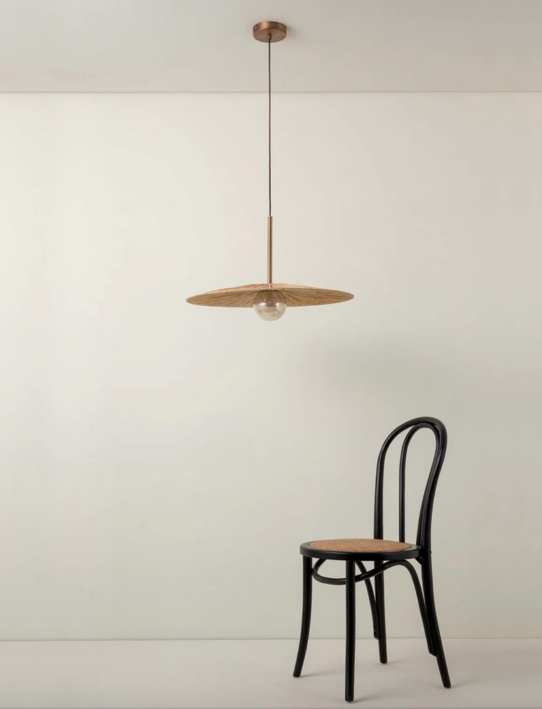Pendant lamp with raffia shade and glass bulb