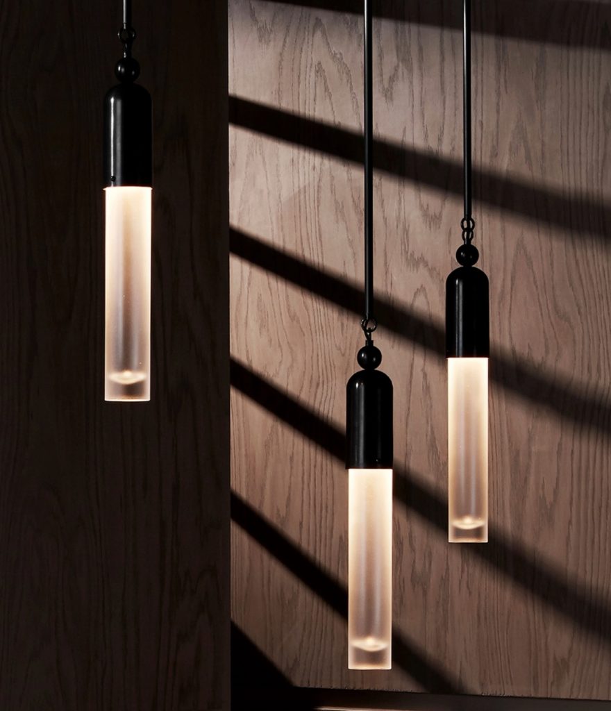 Glass cylinder pendant light: three individual