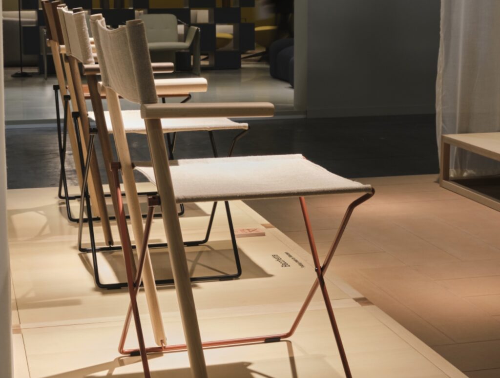 Bachette Chair for an Elegant Fold Bachette Chair for an Elegant Fold
