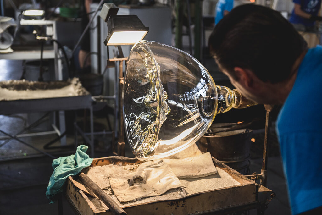 process pic: molten glass with mountain design