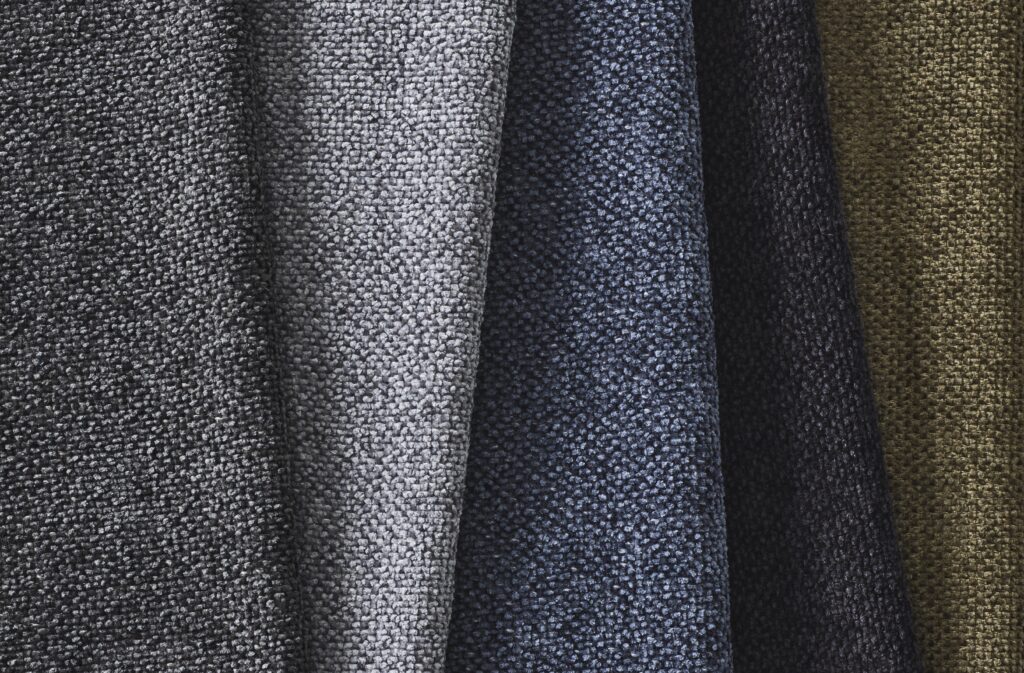 Vestige form Endeavor line with tweed-like aspect in five colors