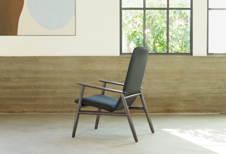Pirra lounge in blue side view