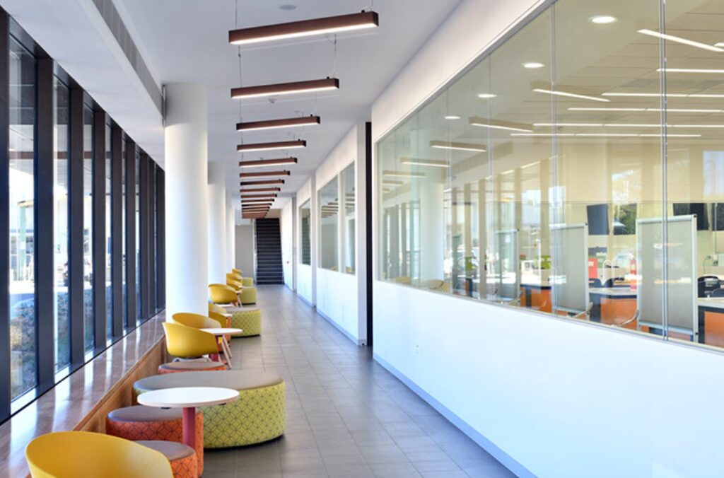 Half glass wall 