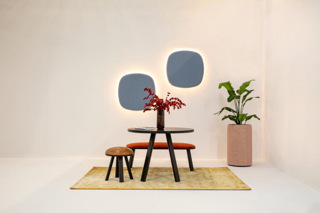Best of NeoCon 2023 Lighting: BuzziPebbl Light Best of NeoCon 2023 Lighting: BuzziPebbl Light