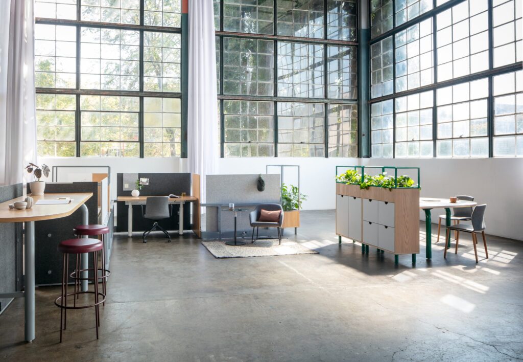 Gradient System with biophilic storage and several workstation desks
