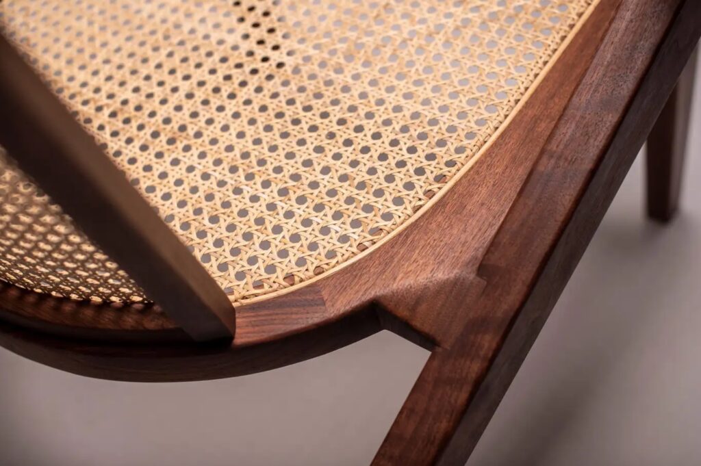 Detail with straw seat