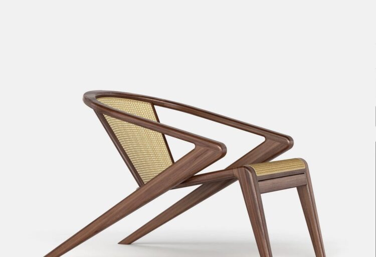 Side view in straw