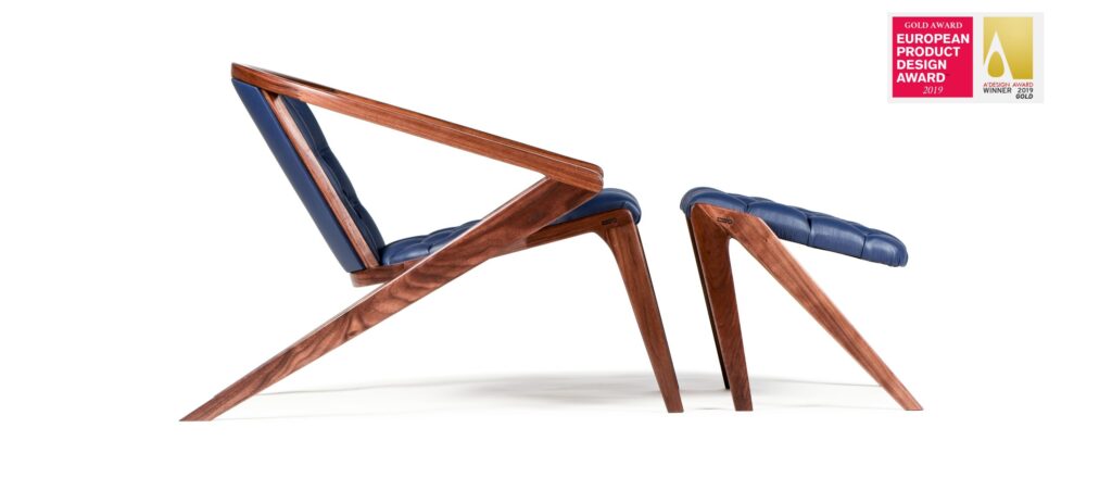 P.R. Lounge side in blue leather