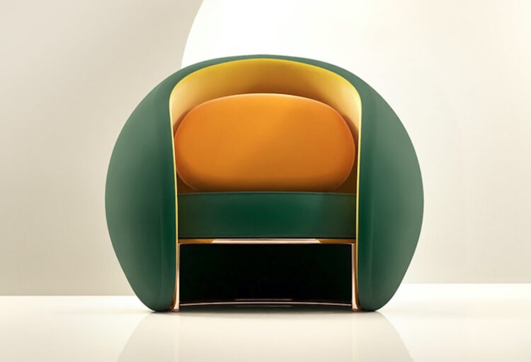 Mandarin chair facing front
