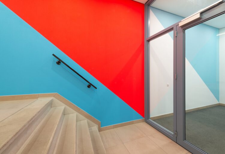 Jan van der Ploeg red and blue painted wall