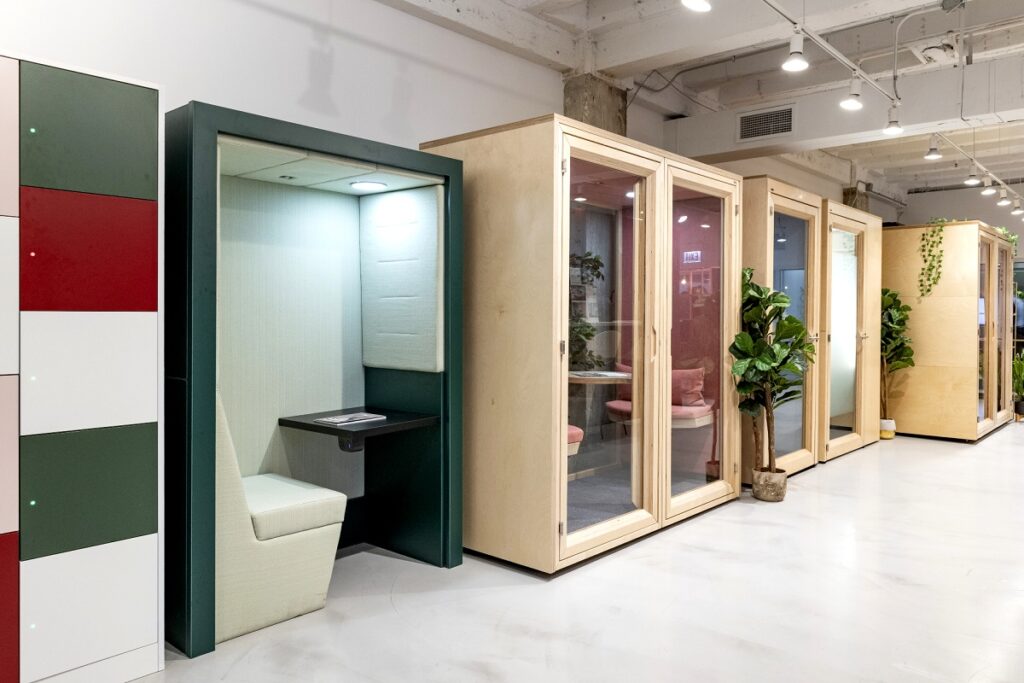 Portals single unit with green exterior and light green interior integrated with other Spacestor pods