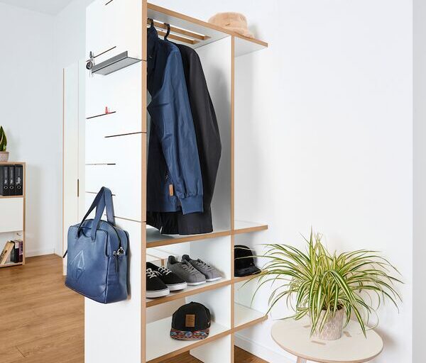 Tojo-Angeber wardrobe front view
