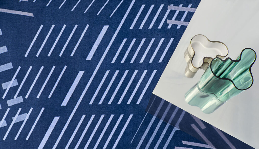 Sera carpet dark blue with light blue lines