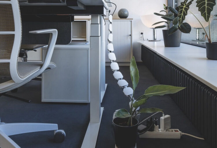 Uniture Cable Hugs in white for standing desk