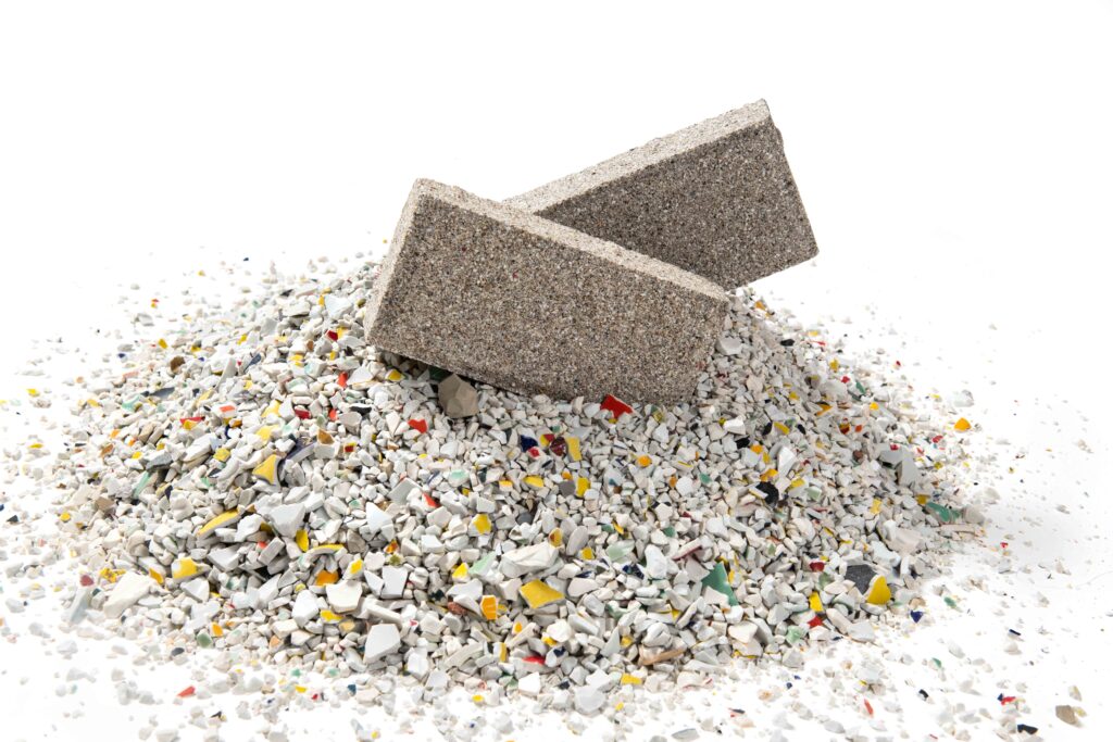 At Dutch Design Week: Regenerative Ceramics At Dutch Design Week: Regenerative Ceramics