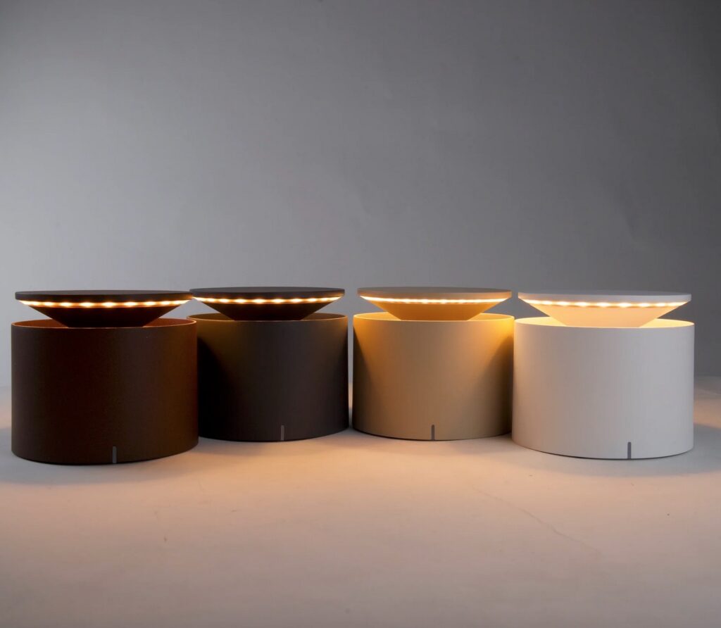 BDNY winner Push Up Pro desk lamp