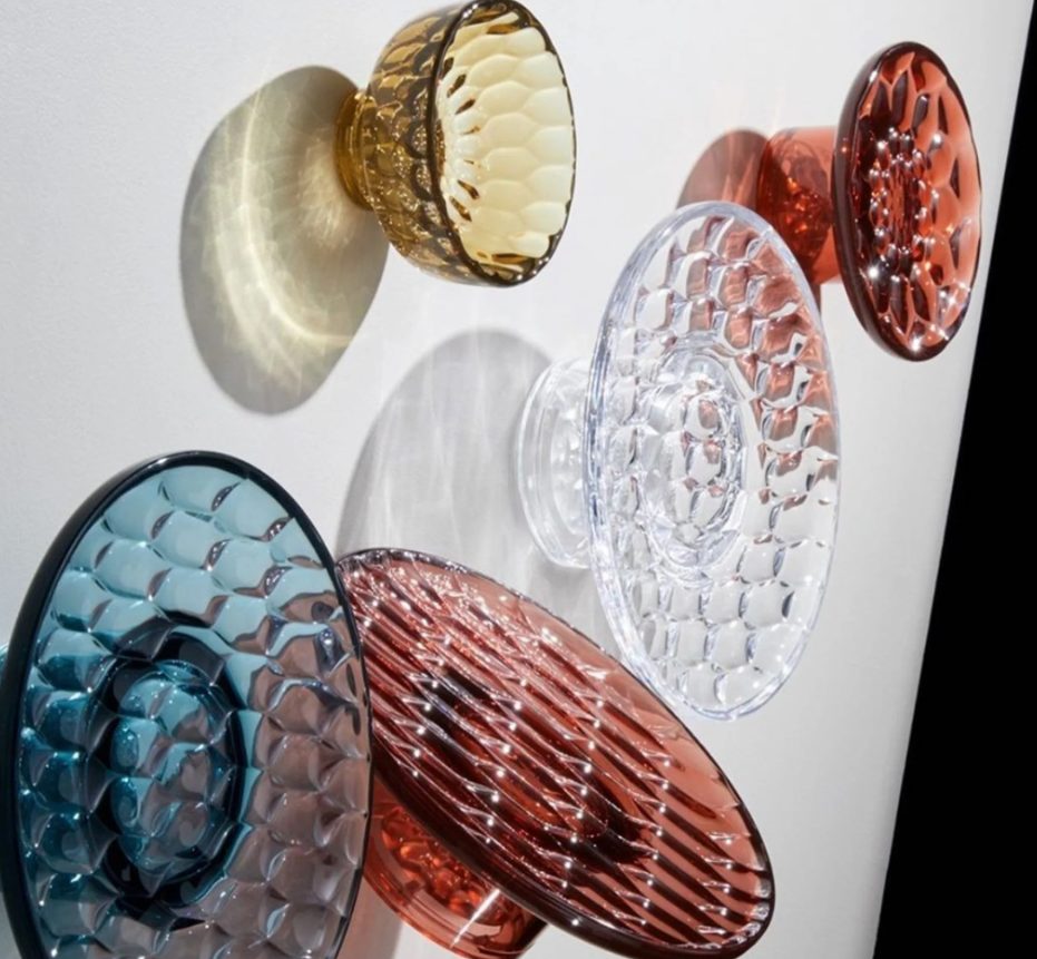 Jellies coat hangers detail