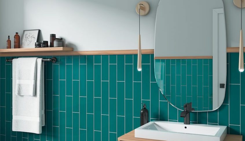 Swatch tile in Spruce